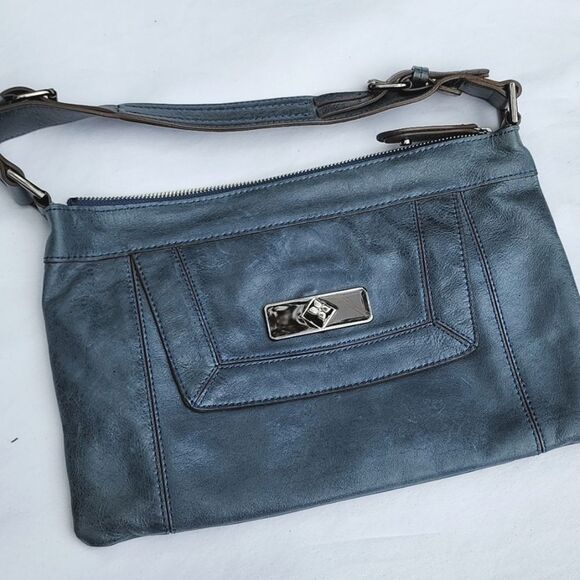 BCBG MaxAzria Blue Leather Clutch Feminine Office Party Cocktail Business Woman - Picture 1 of 13